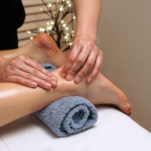 Shiatsu-Massage-for-Feet-Gurgaon-r0pihlqj91o136yldcxupmyrbuv9n43a8pp9q89si0